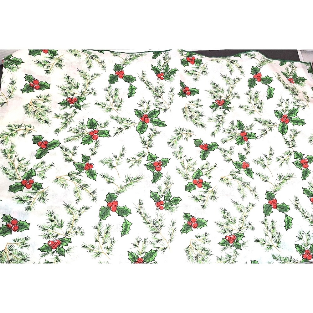 Vintage Christmas Tablecloth Holly Berry Pine Needle Print White Green 80x59